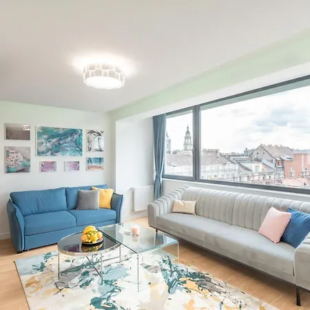 Imperial With Basilika And Castle View Need Reservation For Free Parking 아파트 *