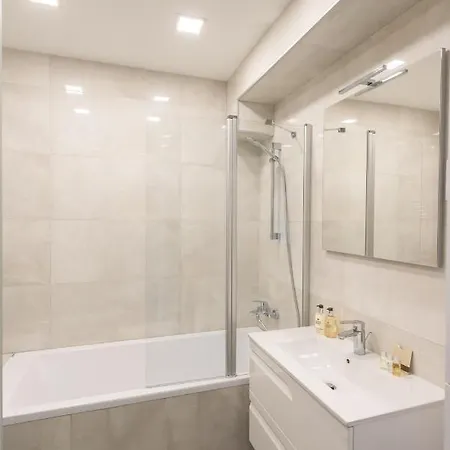 아파트 Imperial With Basilika And Castle View Need Reservation For Free Parking 부다페스트