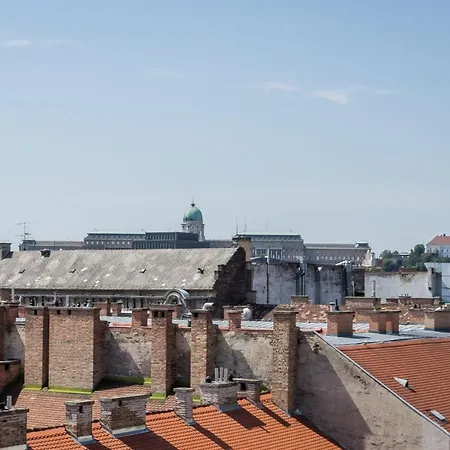 Imperial With Basilika And Castle View Need Reservation For Free Parking 아파트 *