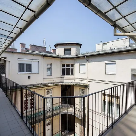 Appartement Imperial With Basilika And Castle View Need Reservation For Free Parking