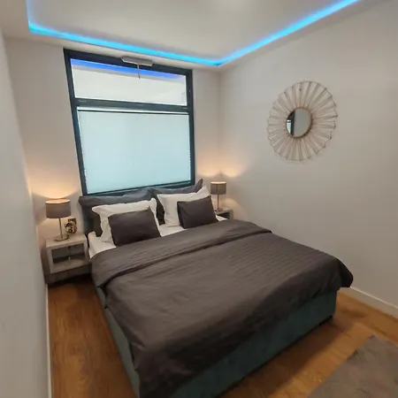 아파트 Imperial With Basilika And Castle View Need Reservation For Free Parking *